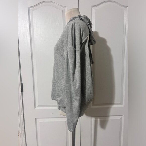 GAIAM Lightweight Hooded Open Back‎ Workout Shirt with Thumbholes - sz M - Picture 3 of 7